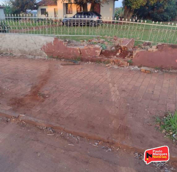 Veículo e condutor não permaneceram no local