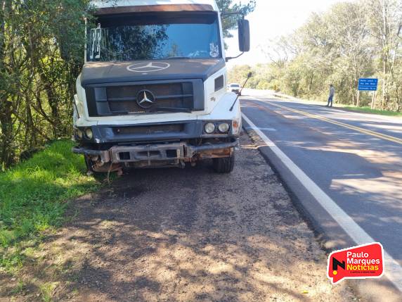 Grave acidente envolve cinco veículos na BR-472, próximo a ponte sobre o rio Santa Rosa em Três de Maio - foto 2