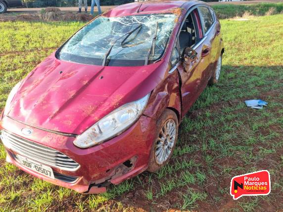 Saída de pista deixa mulher ferida na BR-472 em Três de Maio - foto 2