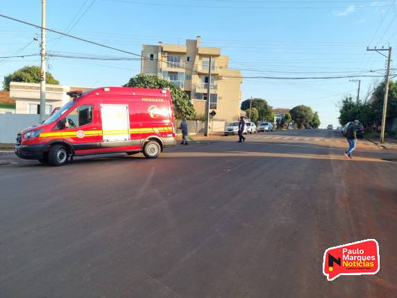 Mulher sofre queda com moto após se enroscar em fios soltos sobre a via, em Três de Maio - foto 2