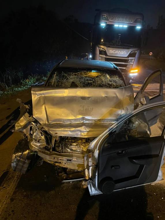Duas mulheres e um homem perderam a vida. Todos estavam no mesmo veículo. Colisão ocorreu em Rio do Sul.