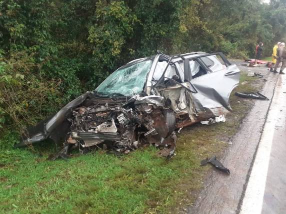 Grave acidente na BR-386 em Mormaço deixa dois mortos e três feridos - foto 2