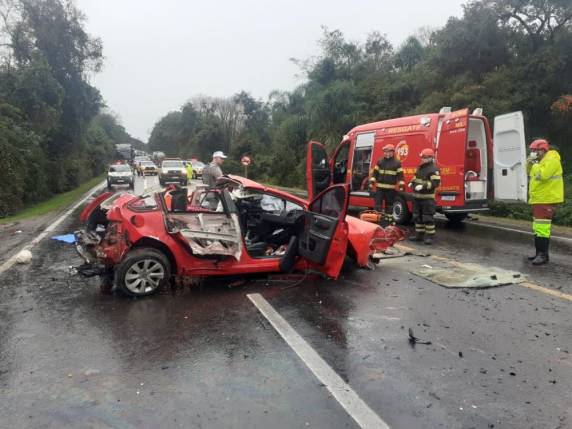Grave acidente na BR-386 em Mormaço deixa dois mortos e três feridos - foto 3