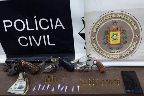 Ação foi realizada nos bairros Sarandi e Passo das Pedras entre a noite desta quinta-feira e a madrugada de sexta