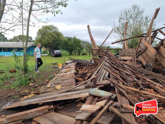 VÍDEO, ventos causam destruição em propriedade rural no interior de São José do Inhacorá - foto 2