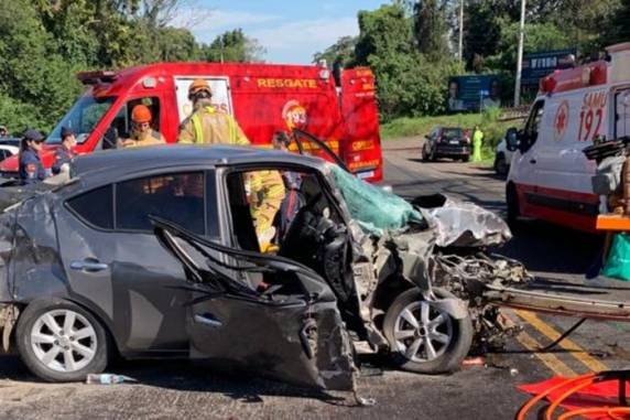 Segundo a Polícia Rodoviária Federal, uma pessoa ficou gravemente ferida