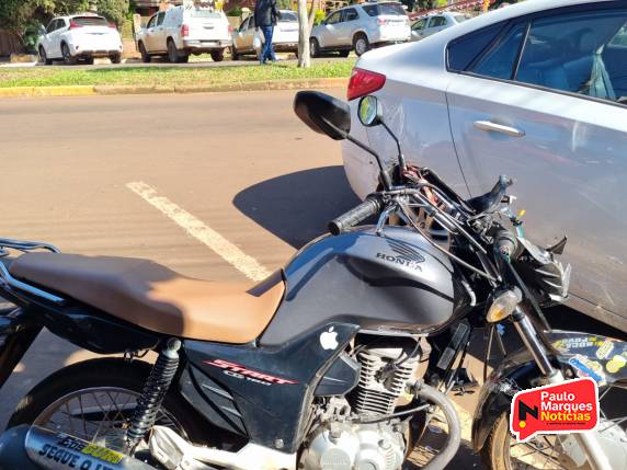 Motociclista recusou atendimento dos bombeiros, mas posteriormente foi encaminhado para o hospital