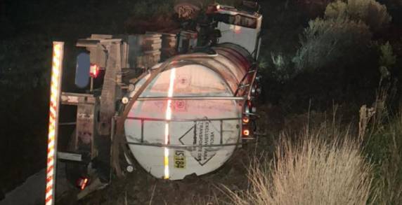 Morreram o condutor e o carona de um automóvel