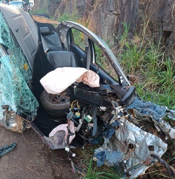 Quatro pessoas ficaram feridas, uma delas, o condutor de um Etios com maior gravidade