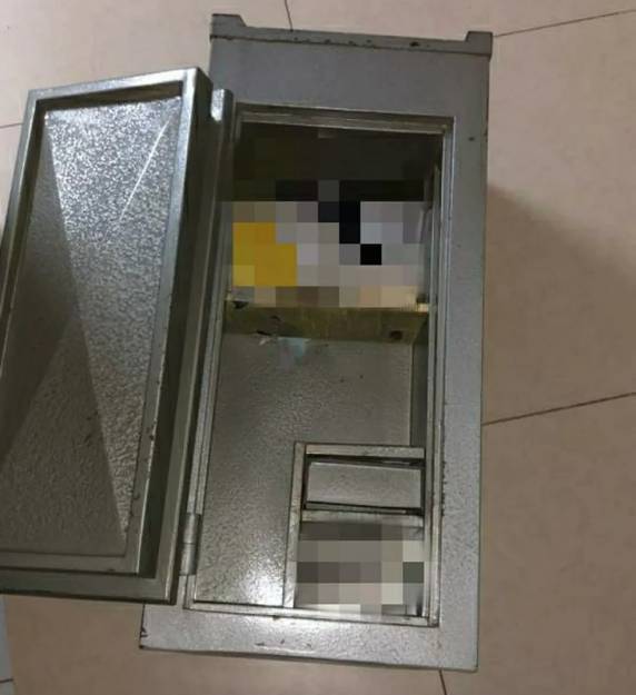Vítima disse à PM que assaltantes tinha conhecimento da rotina do estabelecimento e sabiam onde ficava cofre. Roubo ocorreu em Xaxim, no Oeste do estado.
