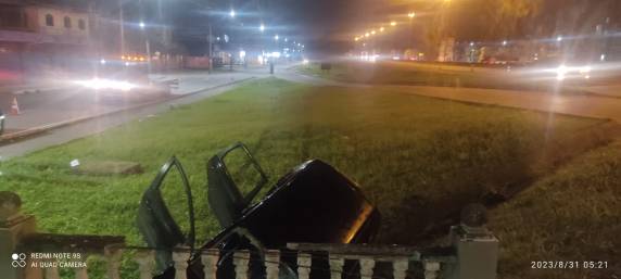 Dois homens morrem após saída de pista em Porto Belo - foto 2
