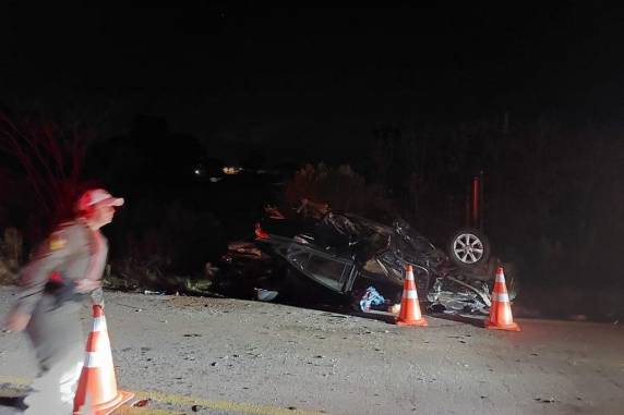 Acidente com três veículos deixa feridos na RS-324, em Passo Fundo - foto 3