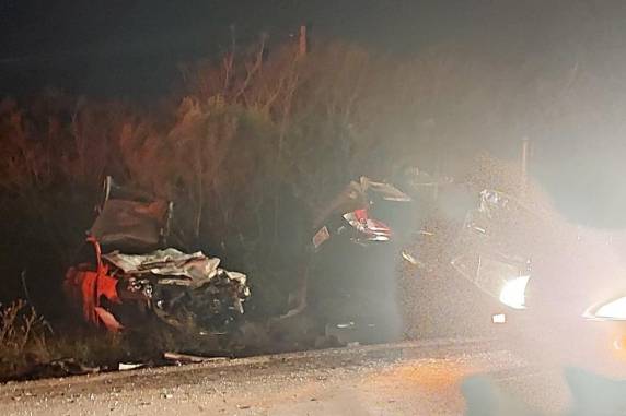 Acidente com três veículos deixa feridos na RS-324, em Passo Fundo - foto 2