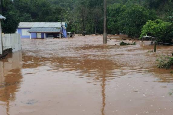 Temporal causa mortes e alagamentos no norte do RS - foto 4