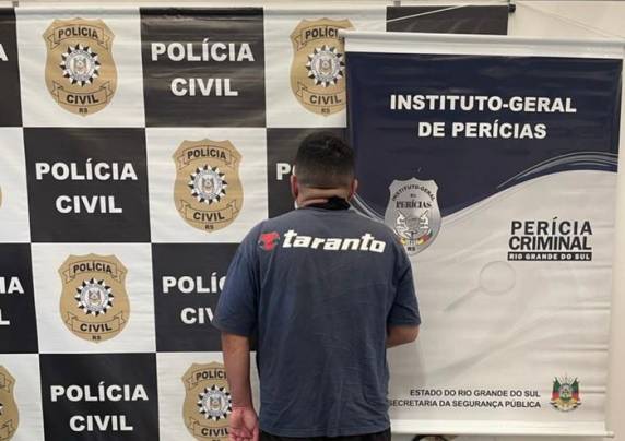 Homem havia fugido quando fábrica clandestina foi fechada pela polícia nesta semana