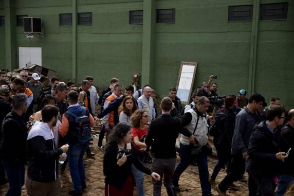 Geraldo Alckmin visita hospital de campanha em Roca Sales - foto 2