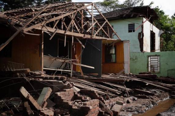 Busca por pessoas desaparecidas segue em meio à limpeza de estruturas e reconstrução em diversos municípios do Vale do Taquari