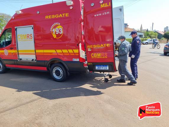 Uma colisão entre moto e carro ocorreu na rótula da Av. Santa Rosa com a Rua Horizontina