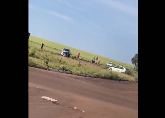 Corpo de Bombeiros foi acionado para atender o acidente, do tipo colisão, no início da manhã desta segunda-feira (11)