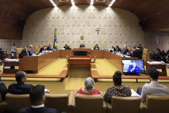 Corte foi unânime pela condenação de Aécio Lúcio Costa Pereira, mas ministros divergiram quanto aos crimes