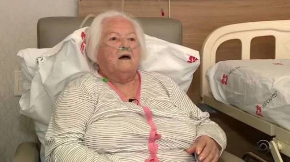 De acordo com familiares, Elma Clara de Souza tinha insuficiência renal e o caso foi agravado por um quadro de hipotermia