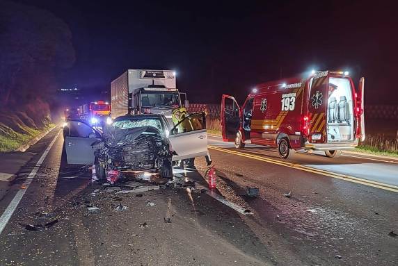 A vítima dirigia uma Hyundai i30, com placas de Ponte Serrada, também do Oeste.