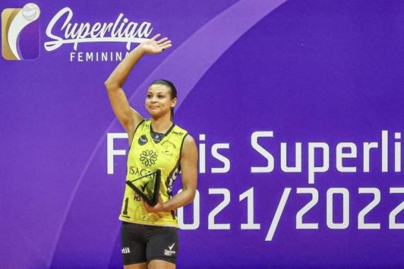 Causa da morte da ex-central, destaque da seleção brasileira, ainda não foi divulgada