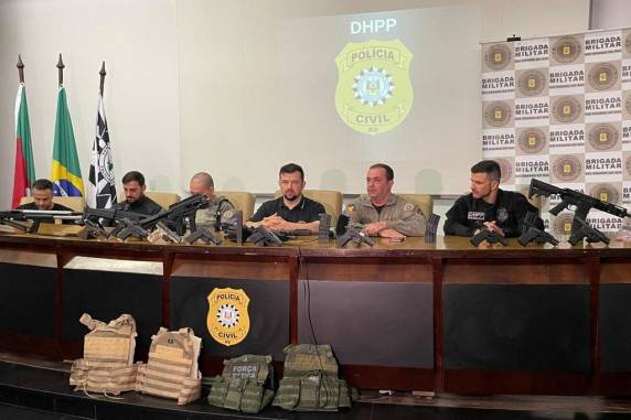 Operação na zona norte de Porto Alegre acaba com 28 presos e 25 armas apreendidas - foto 2
