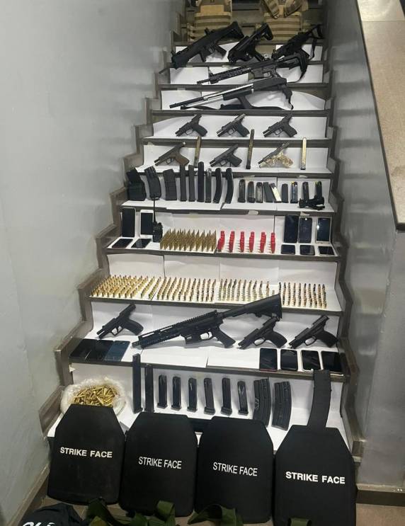 Operação na zona norte de Porto Alegre acaba com 28 presos e 25 armas apreendidas - foto 3
