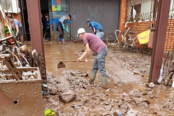 Voluntários de Sananduva recuperam escola de Roca Sales destruída pela enchente - foto 5