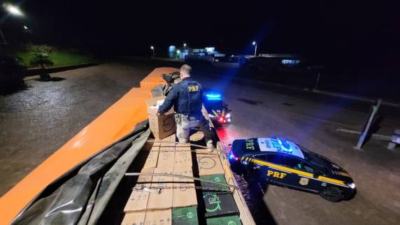 A apreensão causou um prejuízo financeiro de cerca de 1,5 milhão de reais aos criminosos.