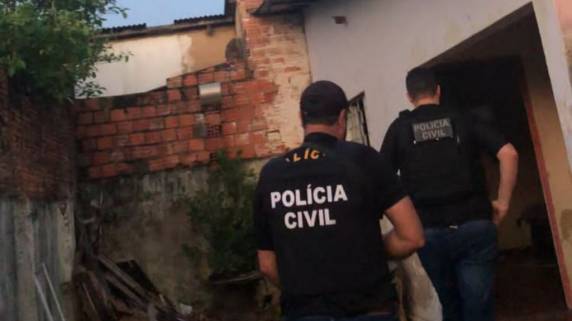 Os veículos normalmente são anunciados com valores abaixo do valor de mercado.