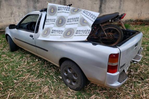 O homem preso e a motocicleta recuperada