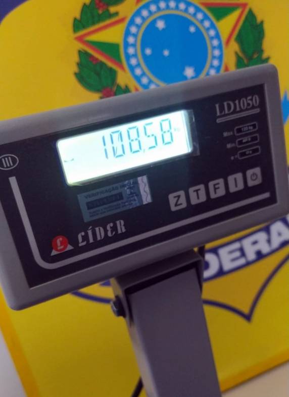 PRF localiza 108 kg de maconha em caixas de achocolatado na BR-280 em Mafra - foto 4