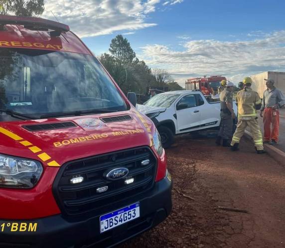 Colisão envolvendo duas Saveiros deixa duas pessoas feridas na RS-344, em Giruá - foto 2