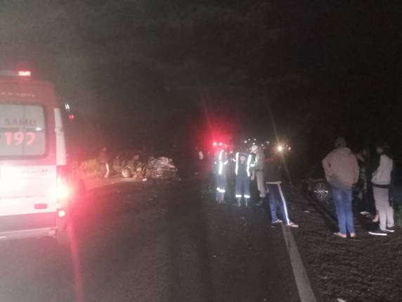 Colisão frontal deixa dois feridos na BR-285 entre Caibaté e São Migue das Missões - foto 2