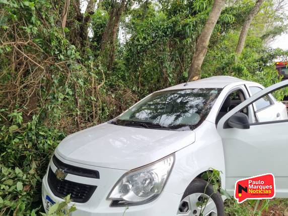 Saída de pista deixa homem ferido na RS-342 em Três de Maio - foto 2