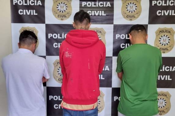 Três homens são presos suspeitos de envolvimento no assassinato em frente a hospital de Erechim - foto 2