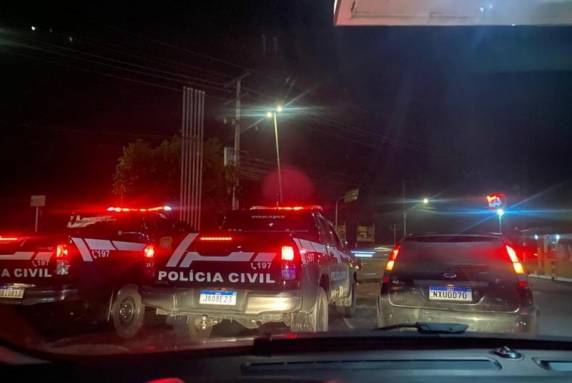 Conforme investigações, após terem feito denúncia falsa de crime, mãe e tios de menino teriam mudado de cidade e trocado de telefones para despistar autoridades