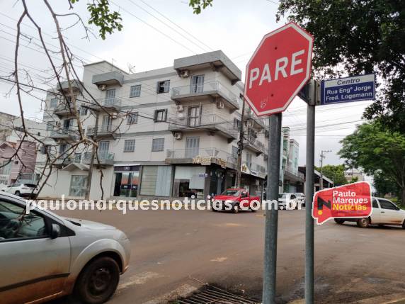 No entroncamento próximo ao Clube Buricá não existe rotatória