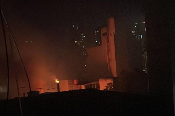 Incêndio atinge churrascaria no Centro de Porto Alegre - foto 2