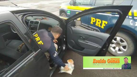 Foram apreendidas mais de dez quilos de cocaína e crack escondidas no compartimento do airbag