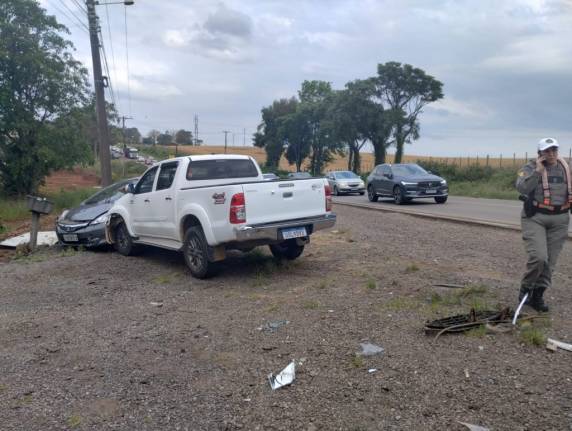 Colisão na ERS 324, saída de Passo Fundo para Marau, deixa motorista ferido - foto 2