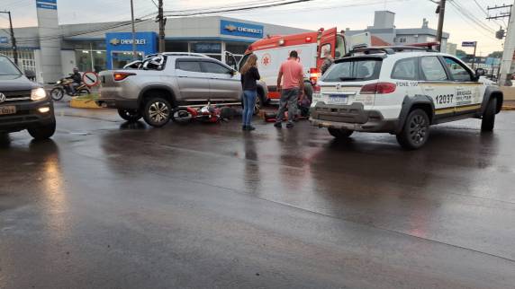 Colisão em rótula deixa motociclista ferido em Ijuí - foto 3