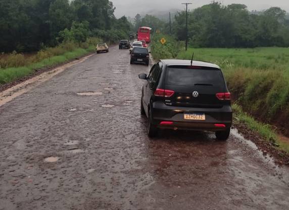 Motoristas precisam ter cuidado ao trafegar na estrada entre Nova Candelária e Crissiumal - foto 4