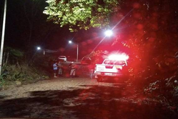 As causas do acidente estão sendo investigadas pela polícia.