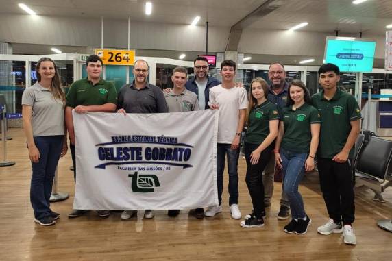 Estudantes viajaram à cidade litorânea de Mazatlán, no México, para apresentar projetos de inseticidas caseiros e alternativas de suplementação alimentar