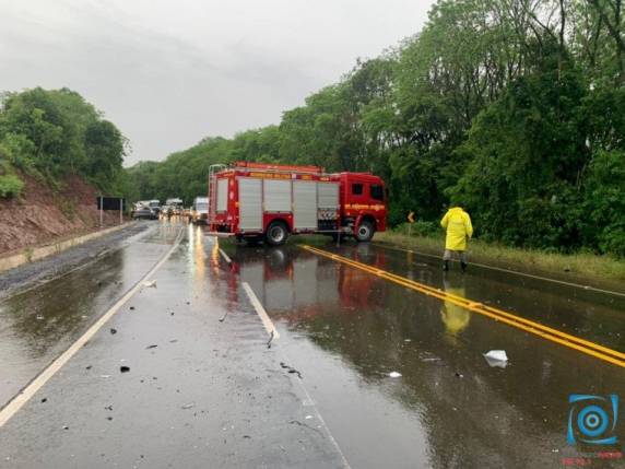 Colisão entre dois carros deixa cinco feridos entre Passo Fundo e Ernestina - foto 5