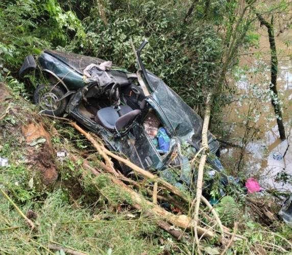 Mulher de 40 anos não resistiu aos ferimentos e foi a óbito ainda no local