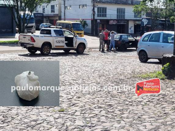 Policiais receberam uma denúncia de entrega de droga que culminou em mais uma ação de combate a traficância